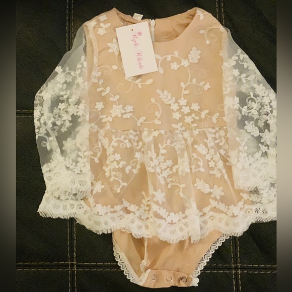 Bailey Lace Romper Dress NWT - Picture 5 of 11